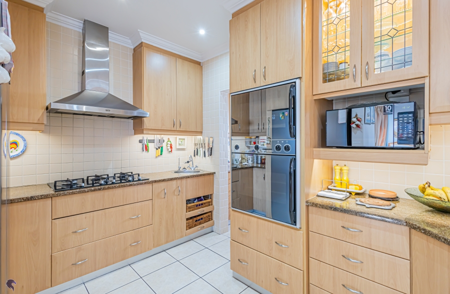 4 Bedroom Property for Sale in Calypso Beach Western Cape